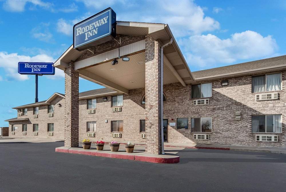 Super 8 by Wyndham Cozad