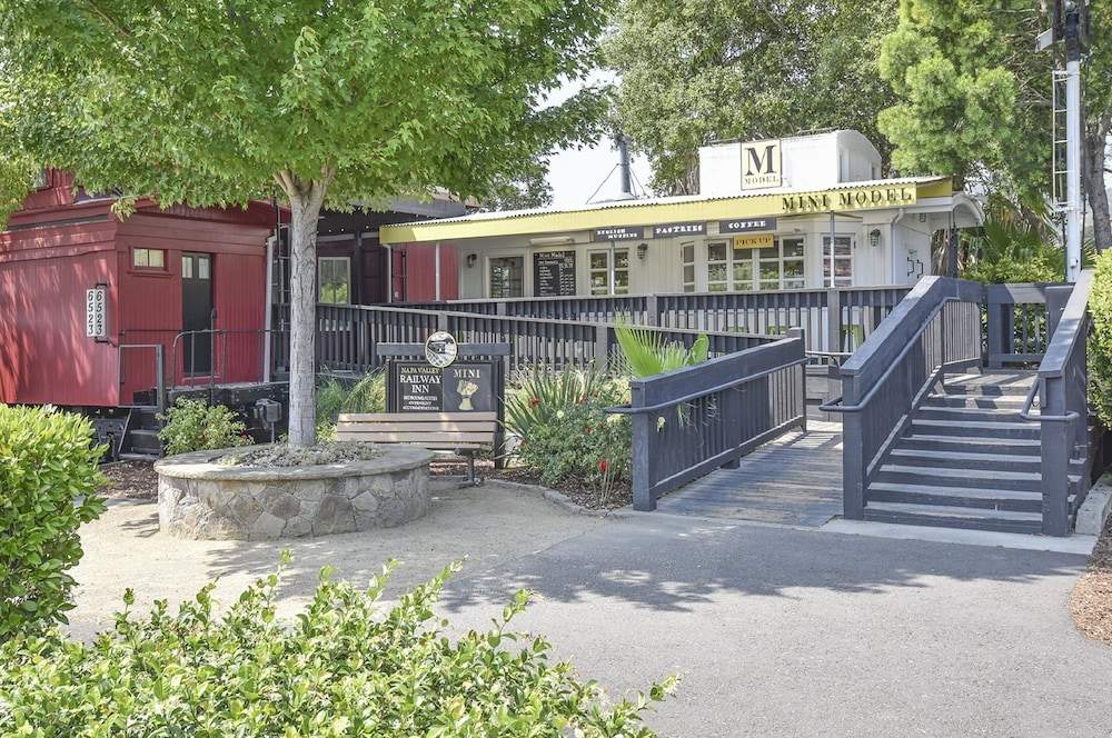 Napa Valley Railway Inn