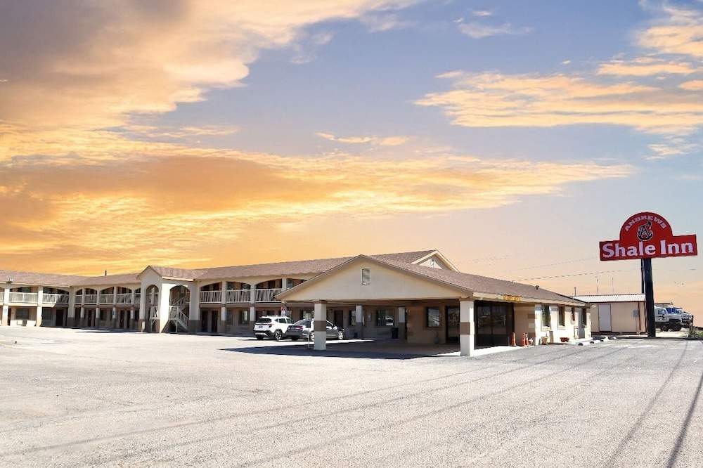 Shale inn Andrews