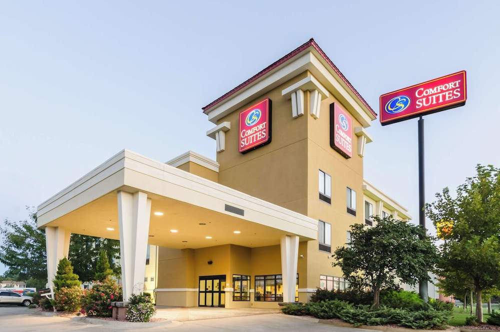 Comfort Suites Salina South