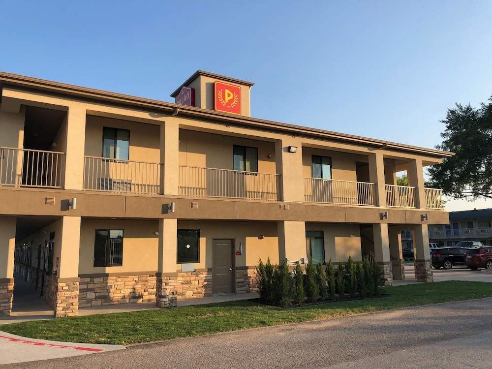 Palace Inn Conroe