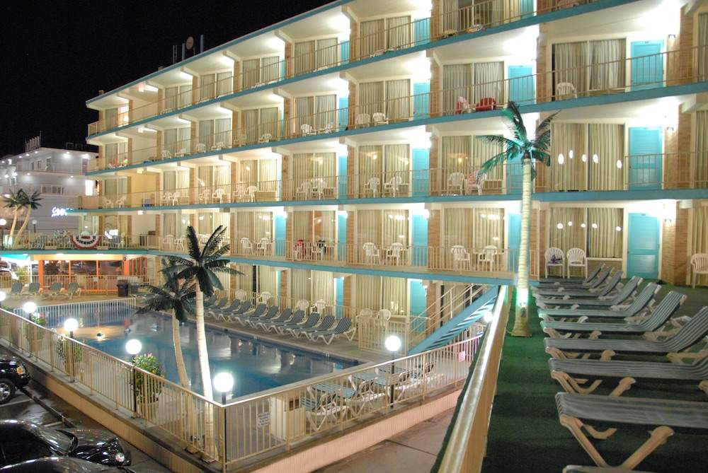 Bristol Plaza Resort Motel