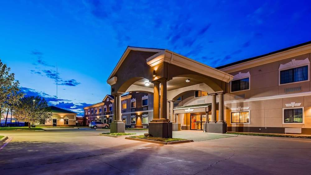 SureStay Plus Hotel by Best Western Quanah