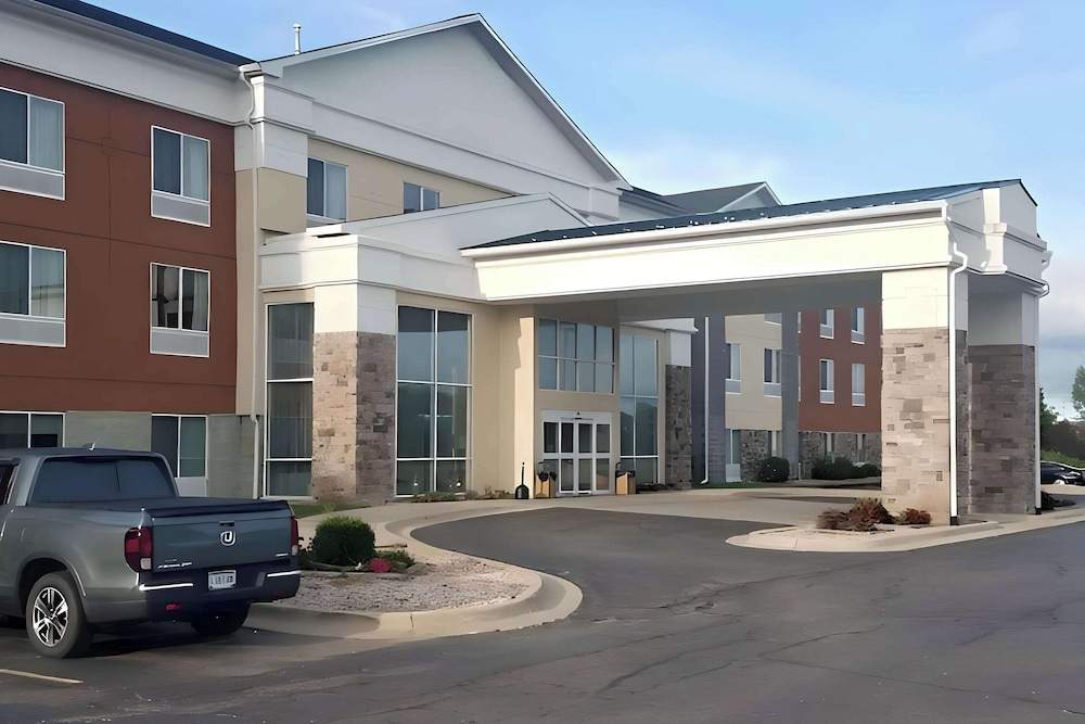 Comfort Inn & Suites