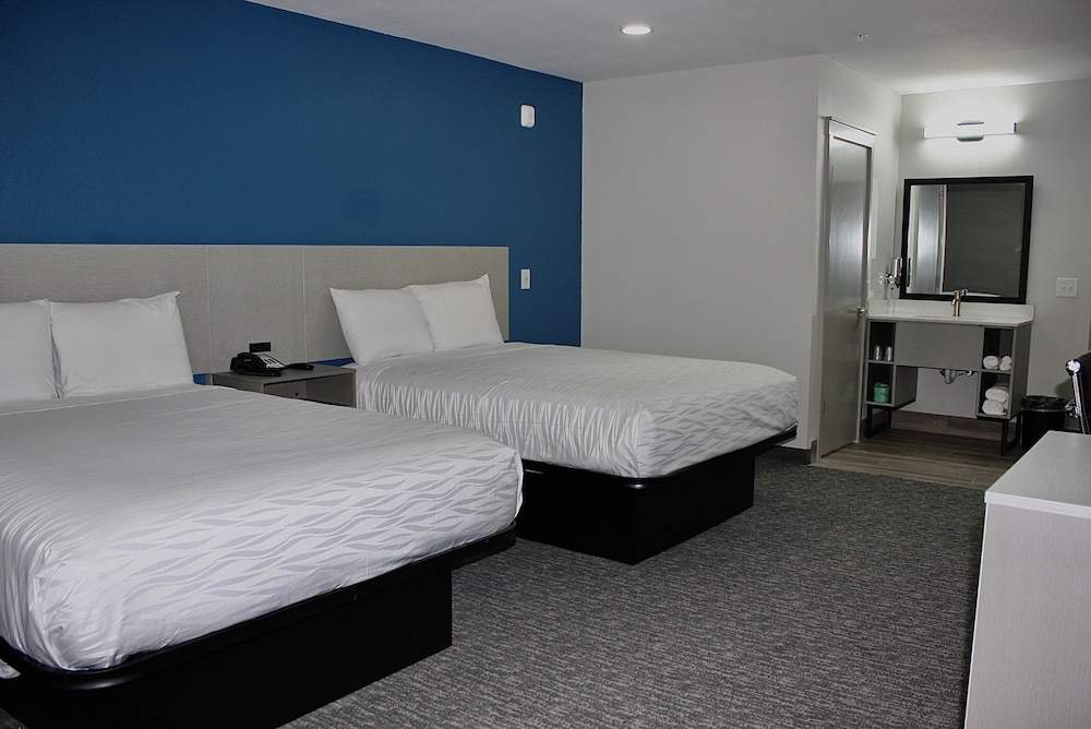 Hummingbird Hotel