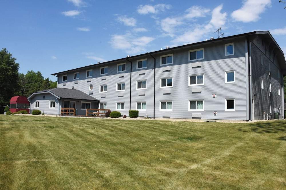 Paddle Wheel Inn