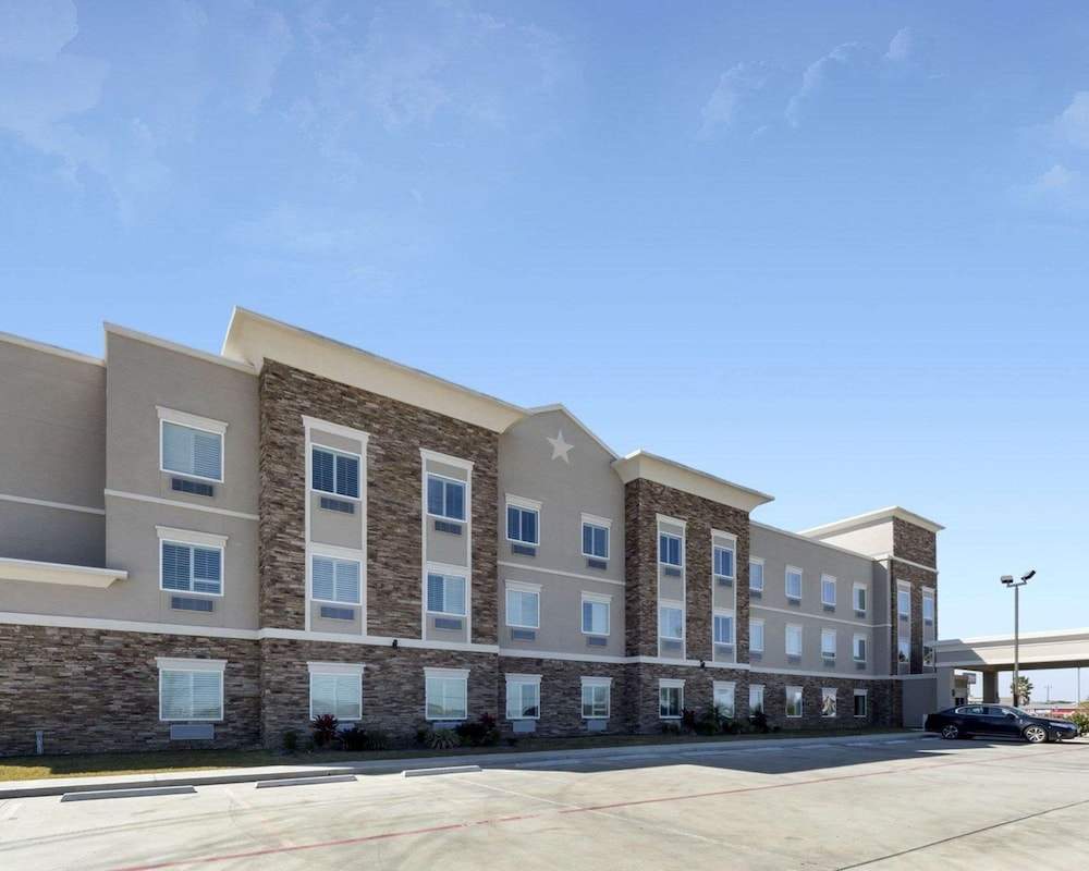 Garner Hotel Victoria - East by IHG