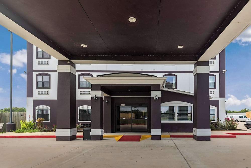 Suburban Studios Beaumont