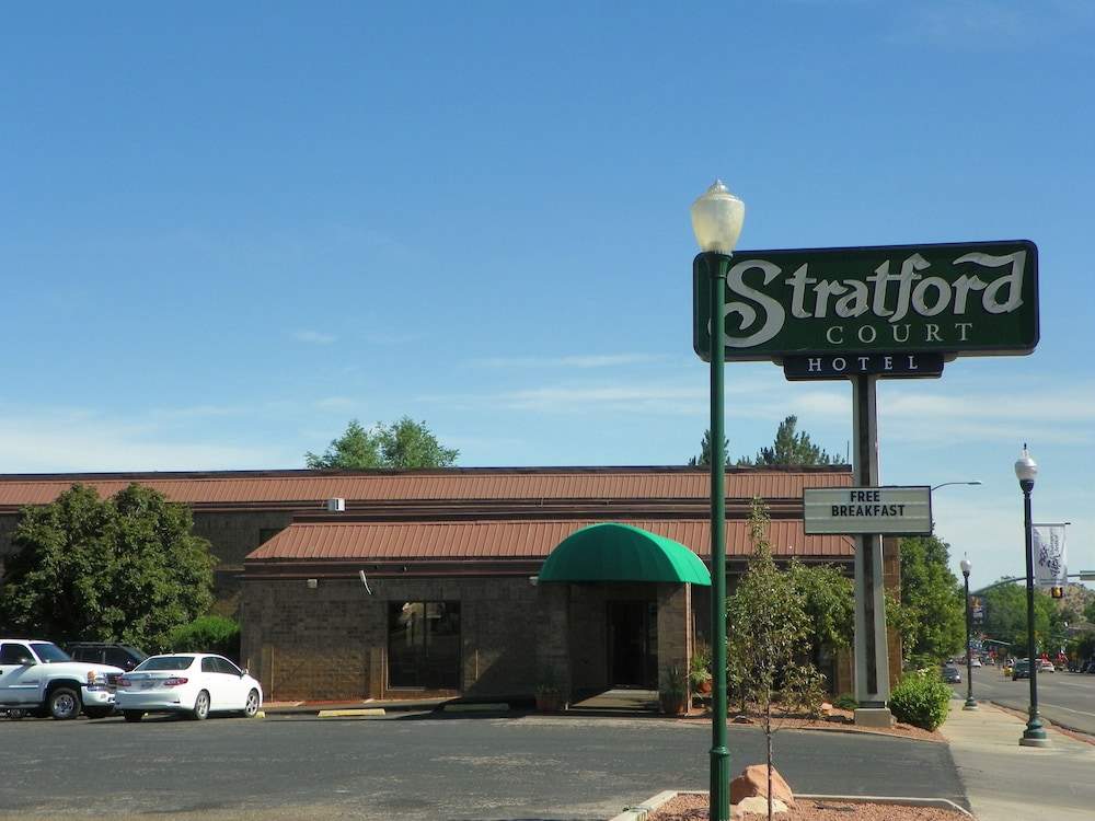 Stratford Court Hotel