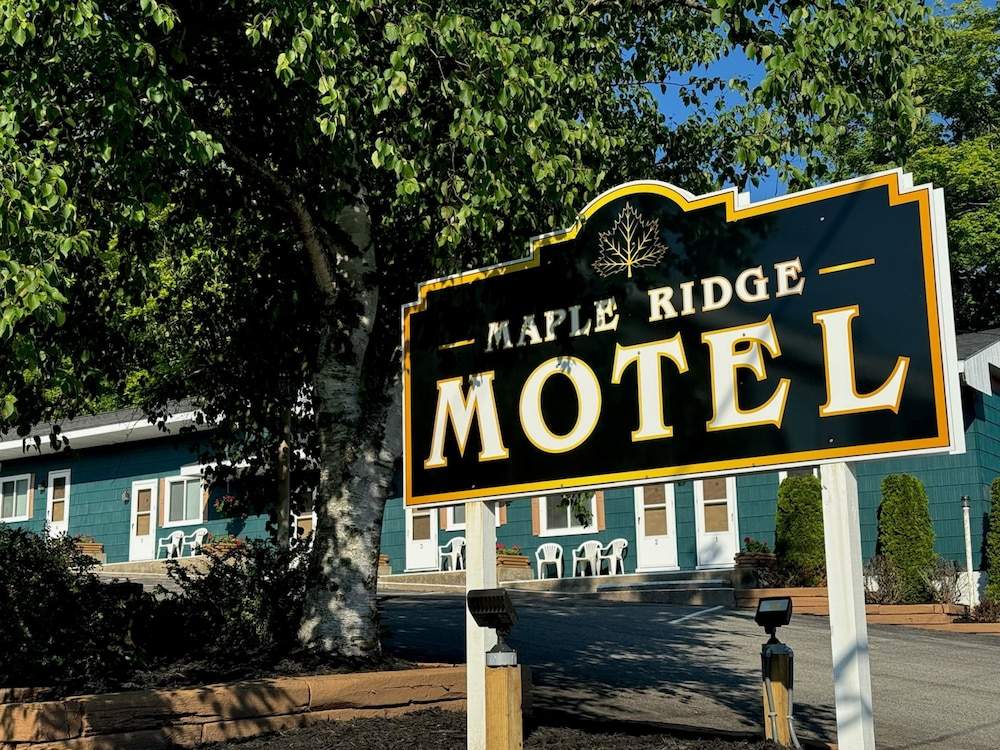 Maple Ridge Motel