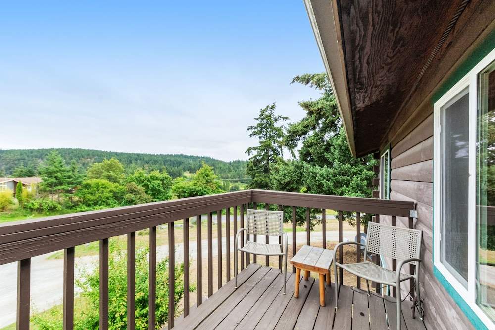 Deer Harbor Inn