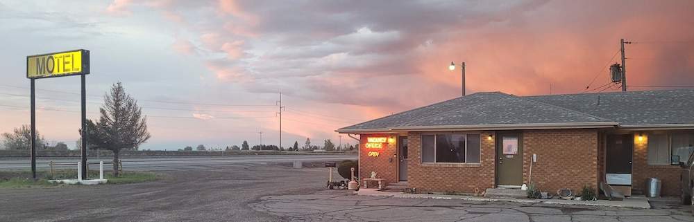 Tops Motel