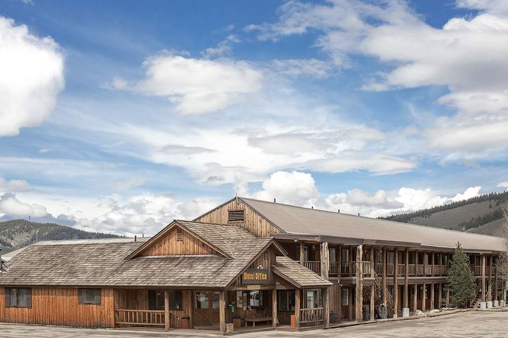 Mountain Village Lodge