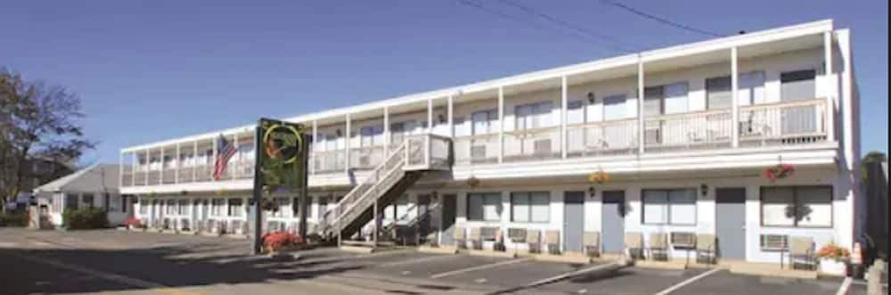 Seagrass Inn