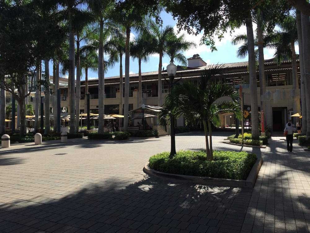 LYX Suites at Merrick Park in Coral Gables