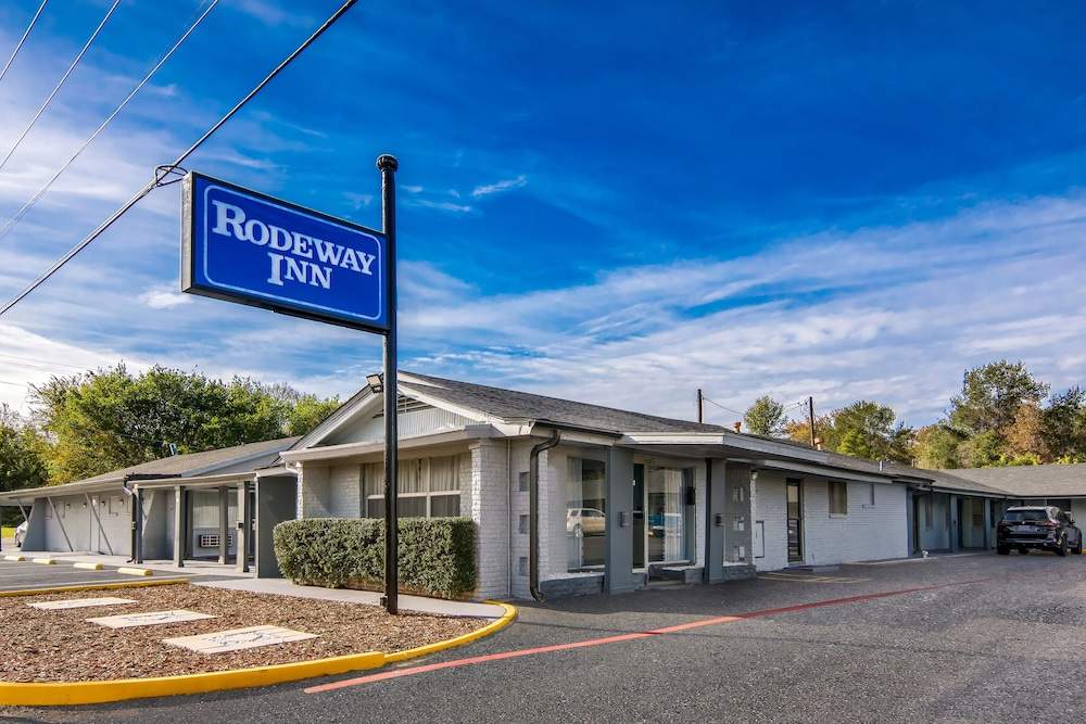Rodeway Inn Palestine