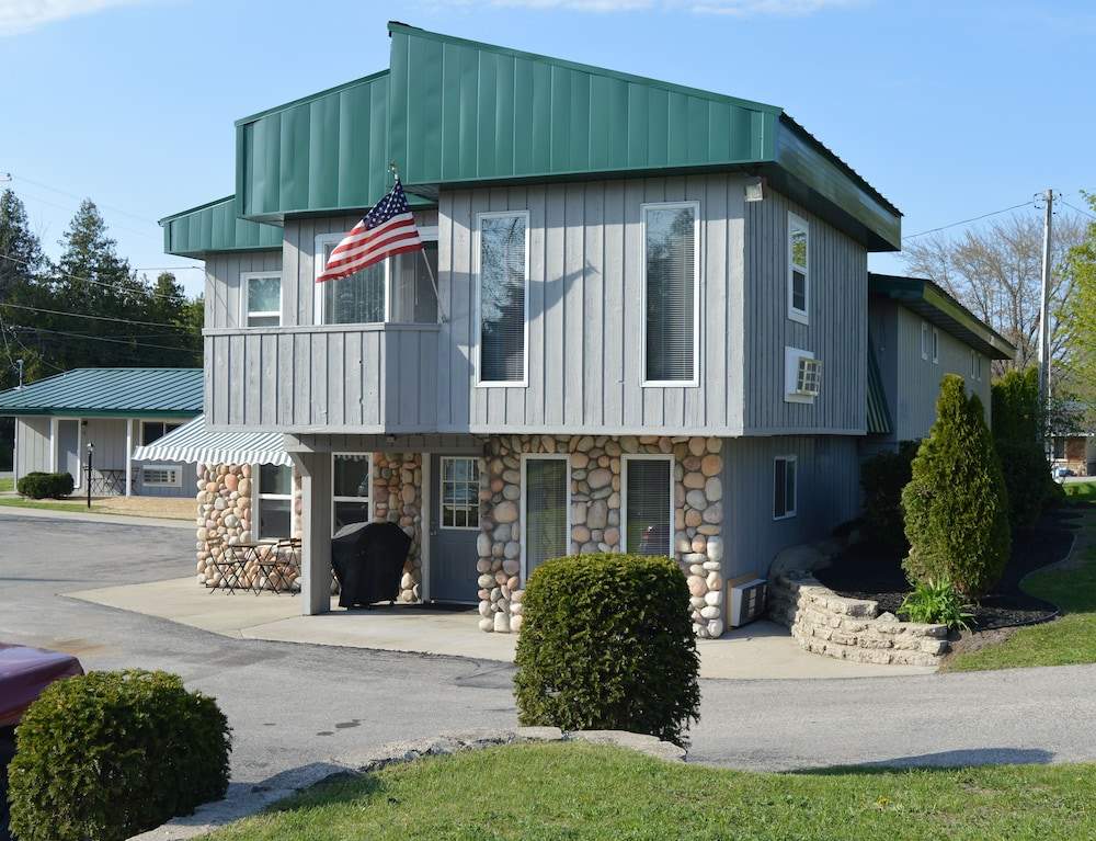 Coastal Suites Resort