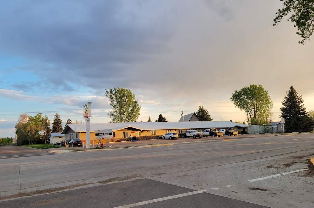 Hotel O The Kings Inn Culberston MT HWY 2