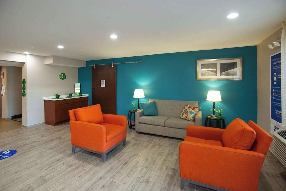 Quality Inn & Suites Hammond Near I-8090