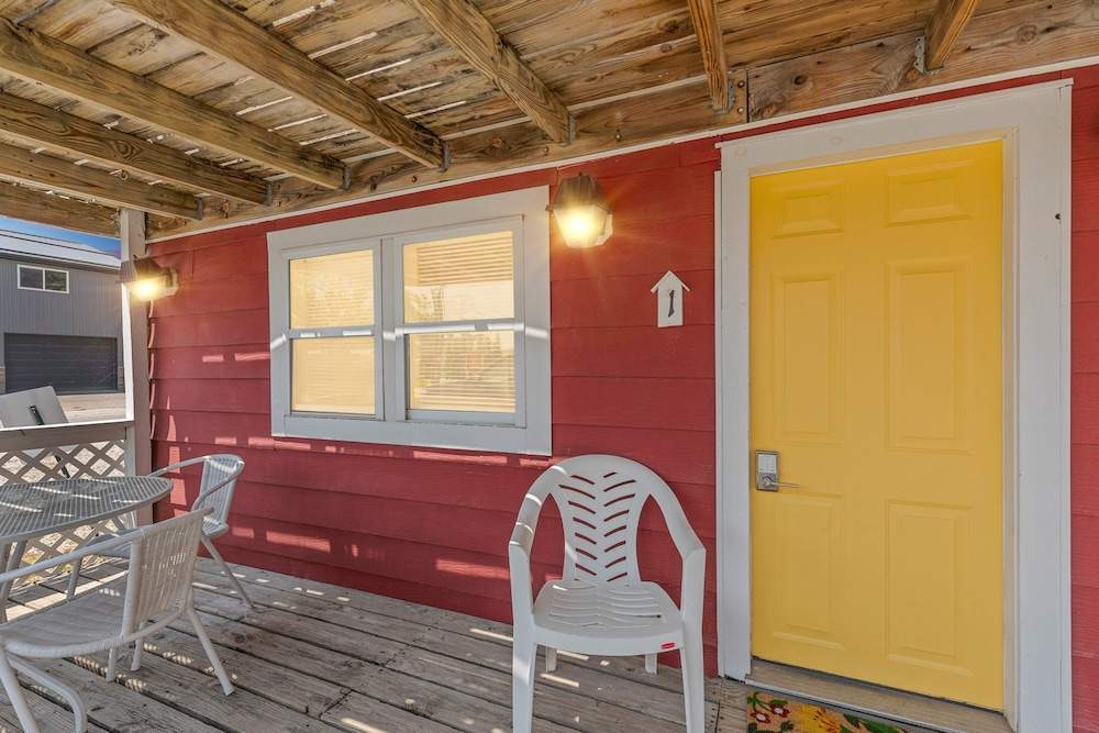 Dave's Last Resort Poolside-charming Cabin 1 1 Bedroom Hotel Room