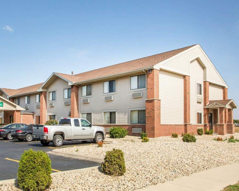 Quality Inn Ottawa near Starved Rock State Park