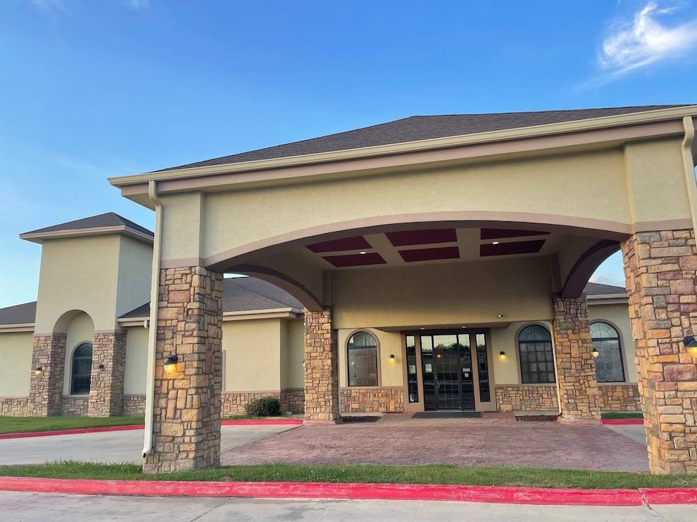 Sunbridge Inn and Suites
