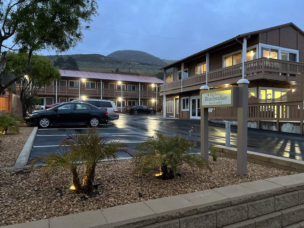 Beachwalker Inn and Suites