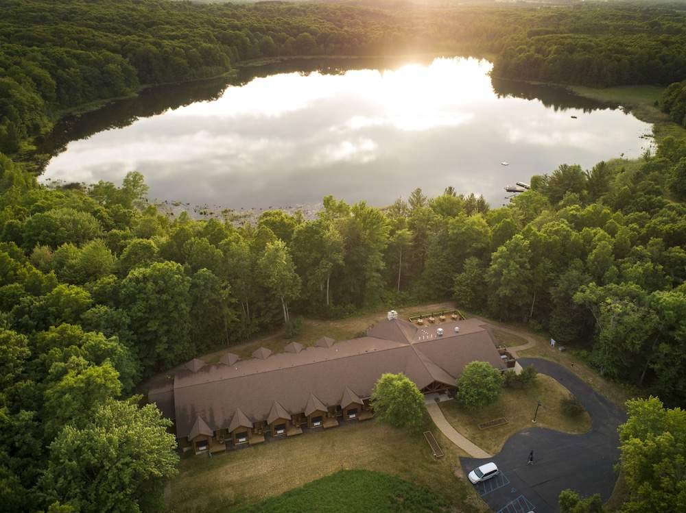 Rockwell Lake Lodge