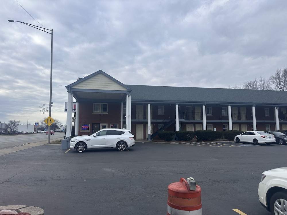 Capital O Elite Inn & Suites South Holland I 94