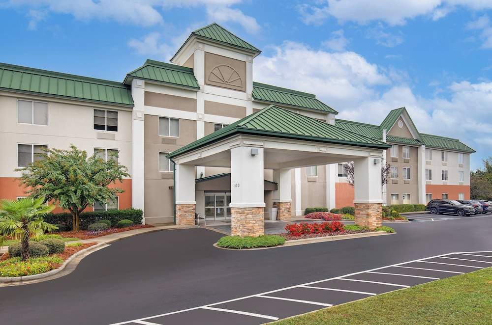 Holiday Inn Express Hotel and Suites Kings Mountain by IHG