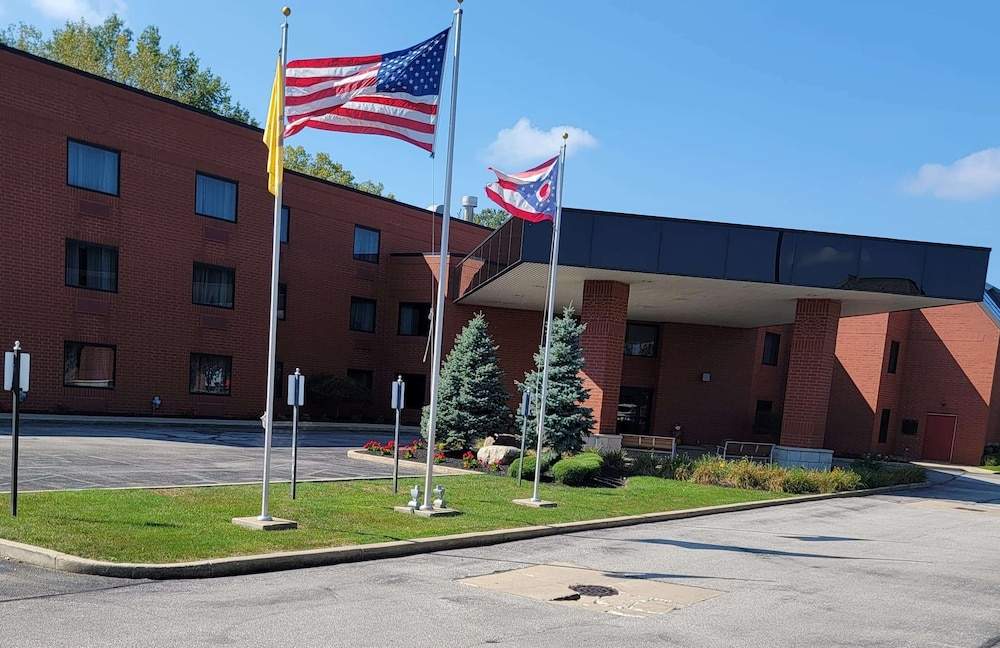 Holiday Inn Express Mentor Banquet Center by IHG