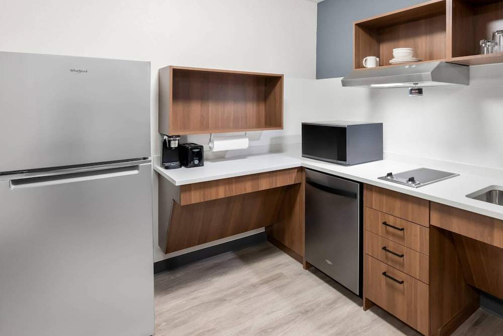 Everhome Suites Portsmouth - Newington
