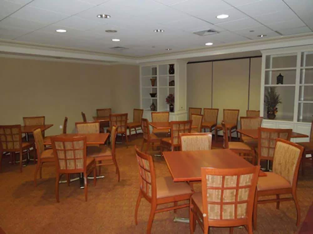Rockville Centre Inn