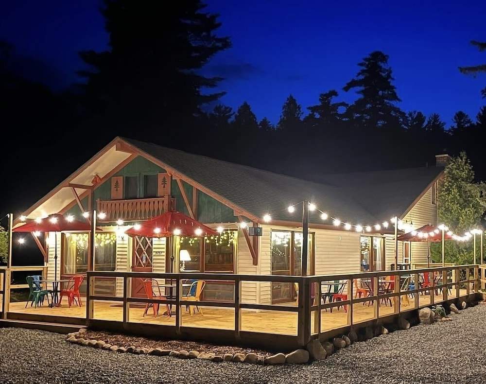 ADK Trail Inn