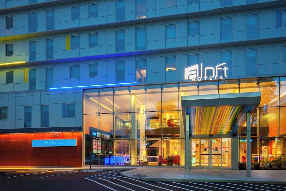 Aloft New York LaGuardia Airport