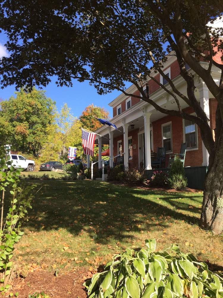 The Birchwood Inn