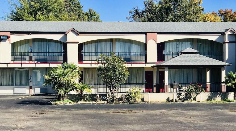 Executive Inn