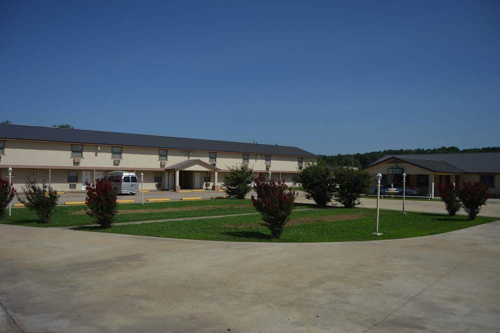 Travelers Inn Motel