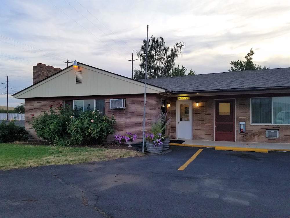 Out West Motel
