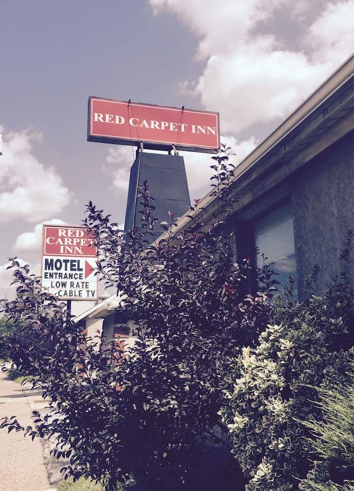 Red Carpet Inn