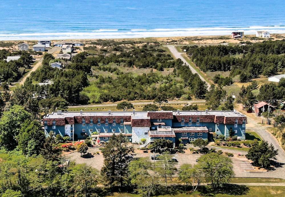 Chateau Westport Resort