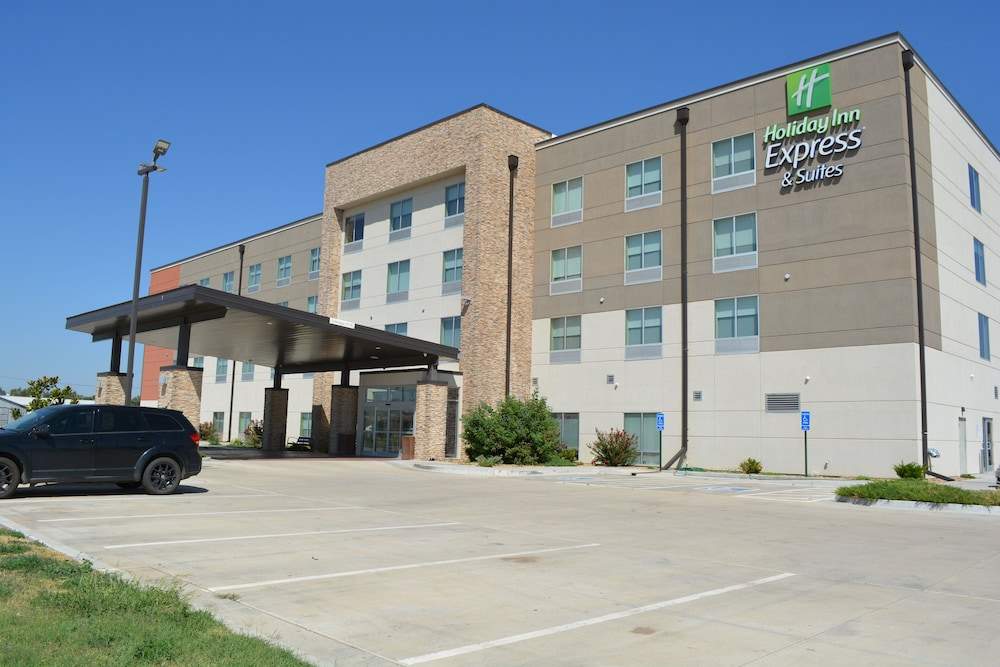 Holiday Inn Express & Suites Liberal by IHG