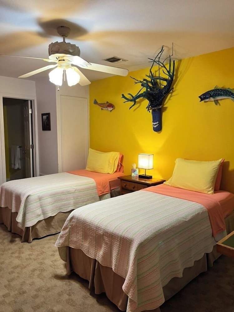 The Poco Loco Lodge