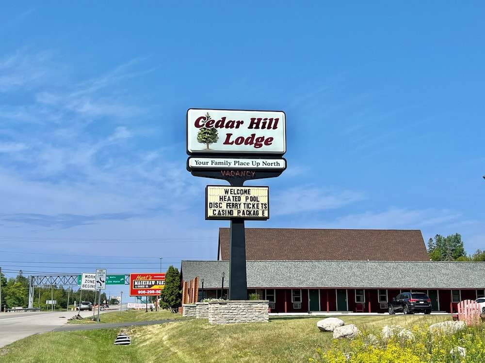 Cedar Hill Lodge