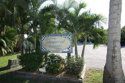 Tropical Winds Motel & Cottages