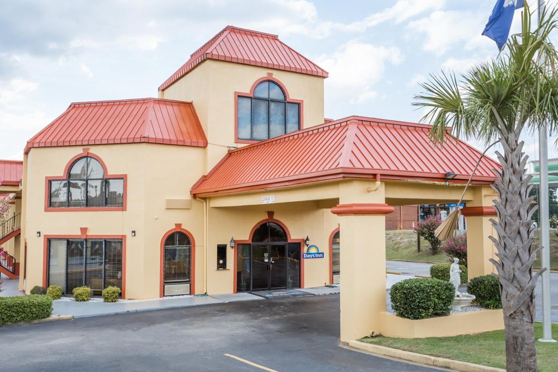 Red Roof Inn Orangeburg photo 15