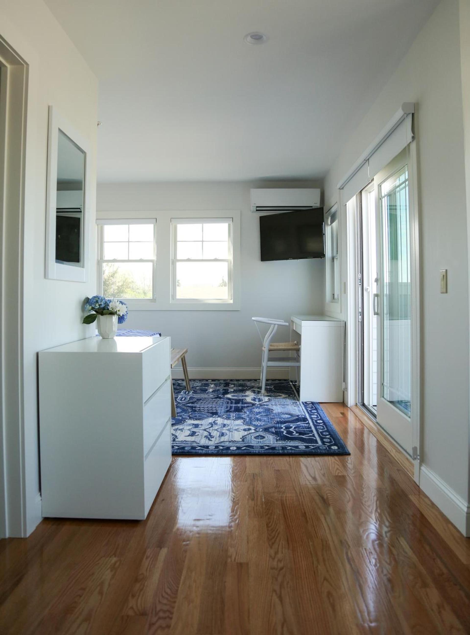 The Sea Breeze Inn photo 40