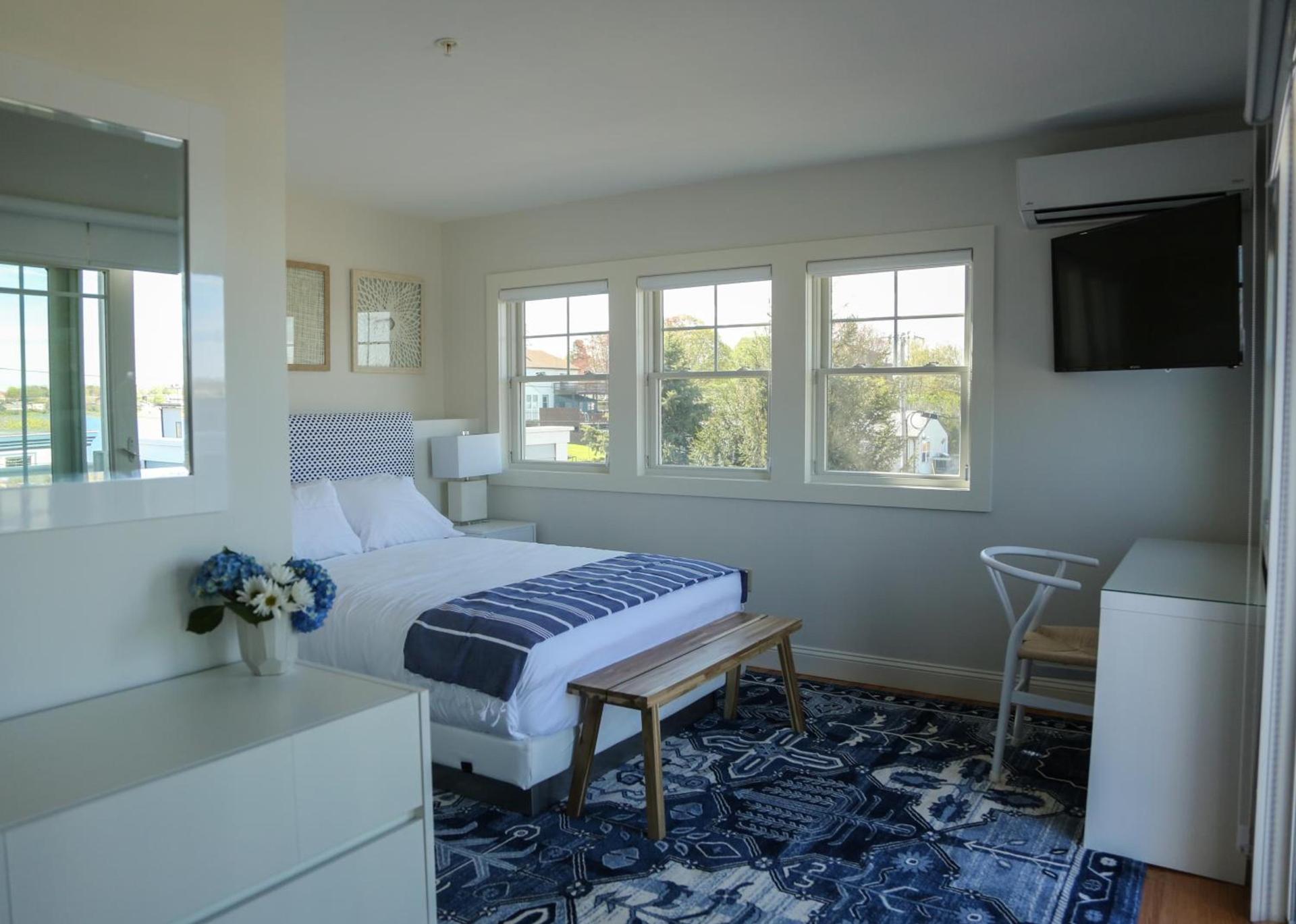The Sea Breeze Inn photo 32