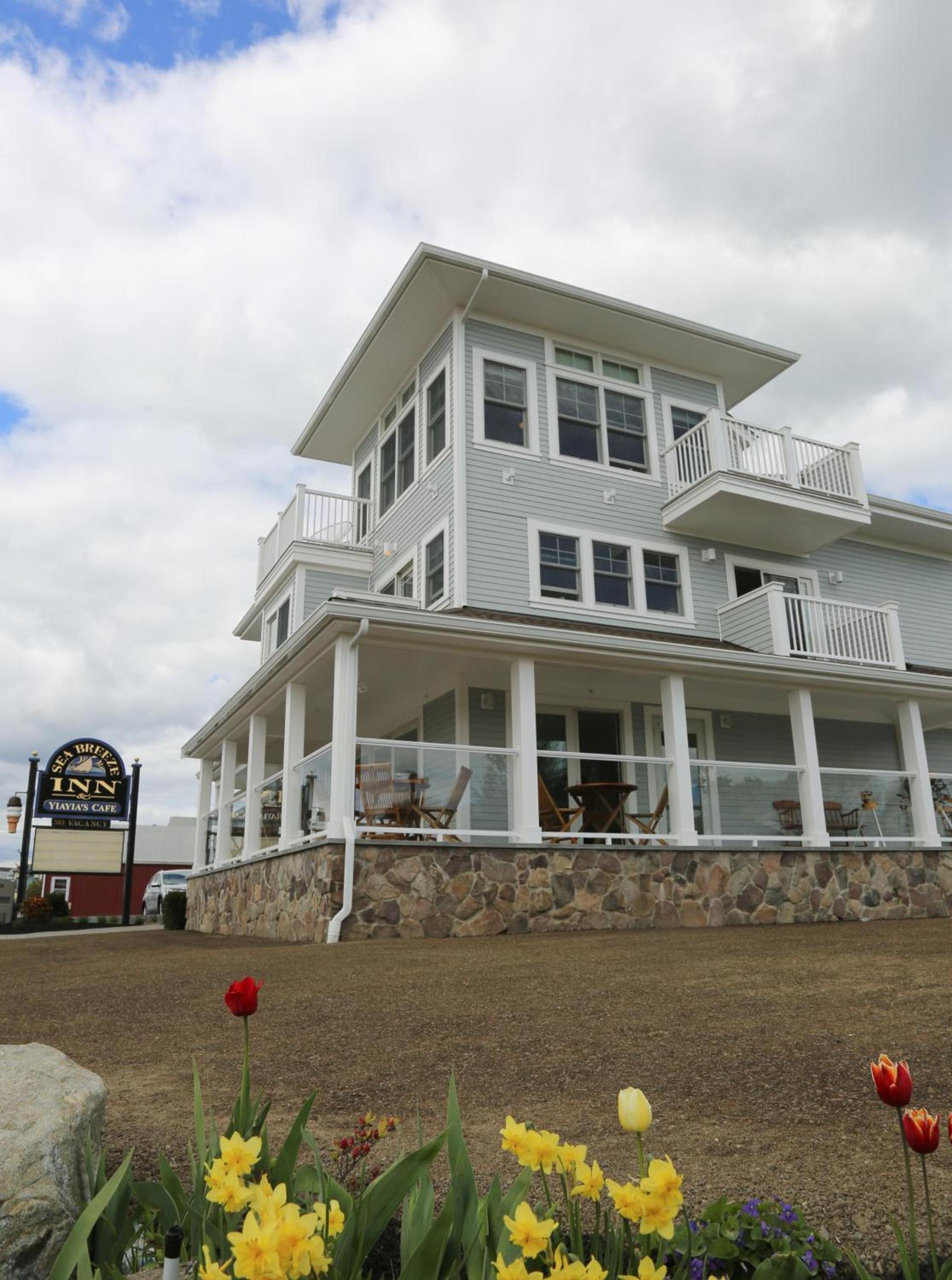 The Sea Breeze Inn photo 12