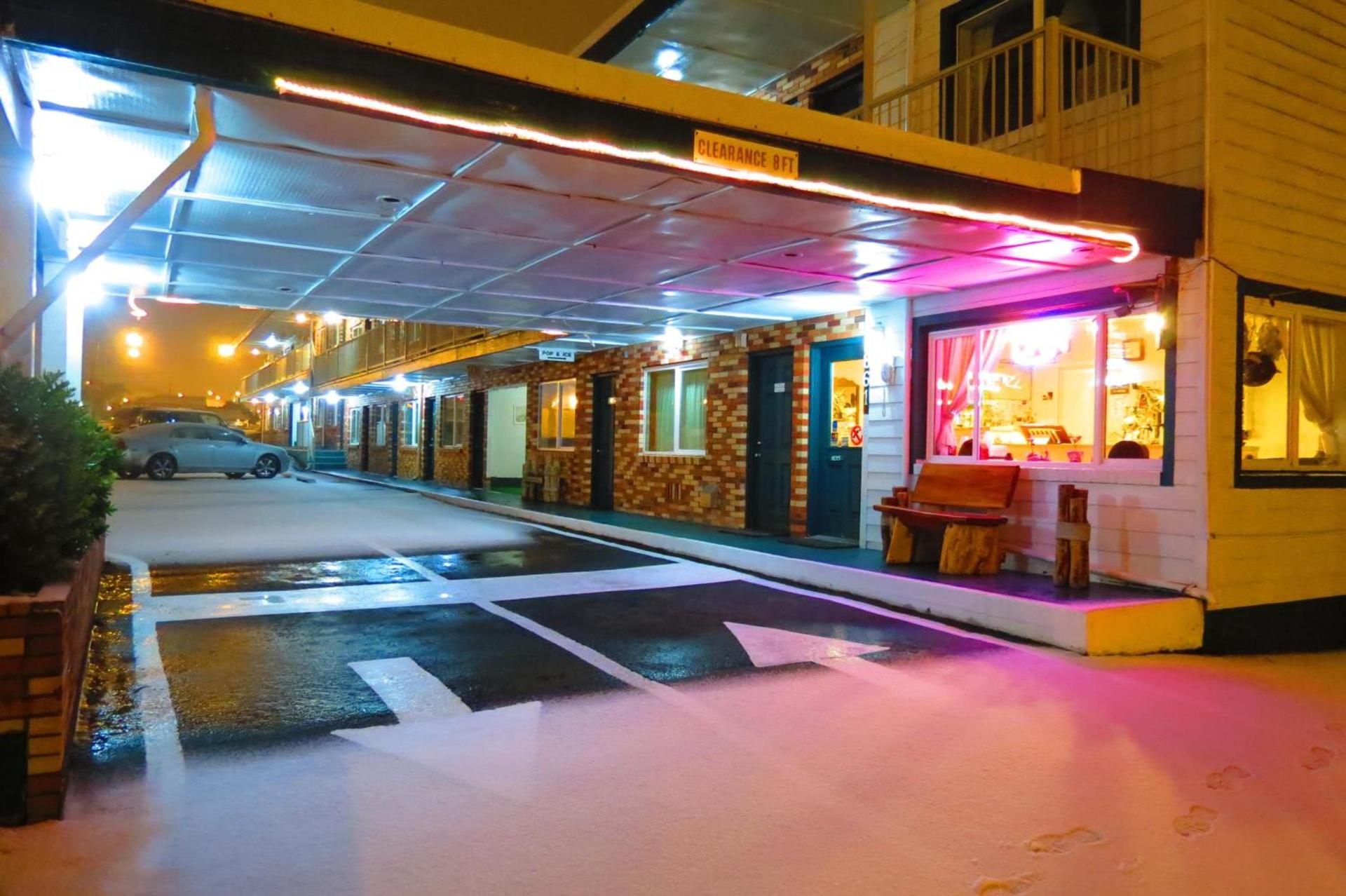 Seven Seas Inn & Suites photo 30